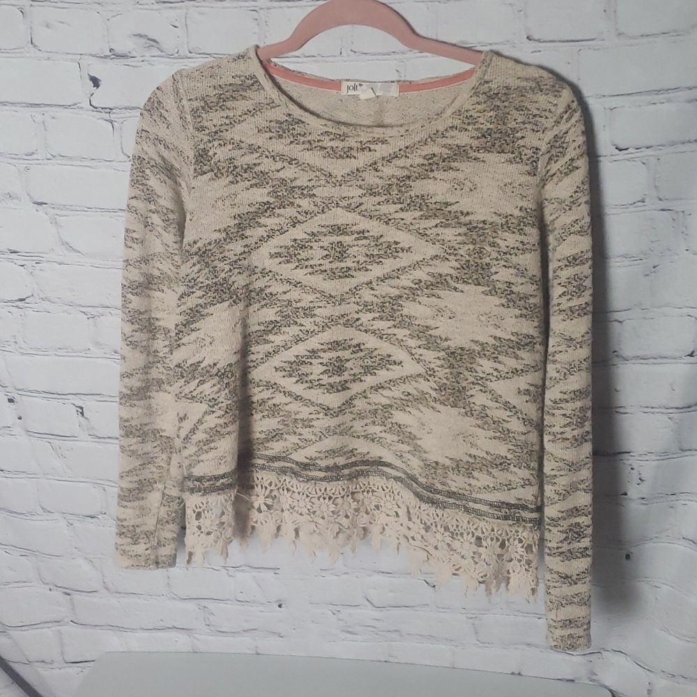 Jolt Sweater‎